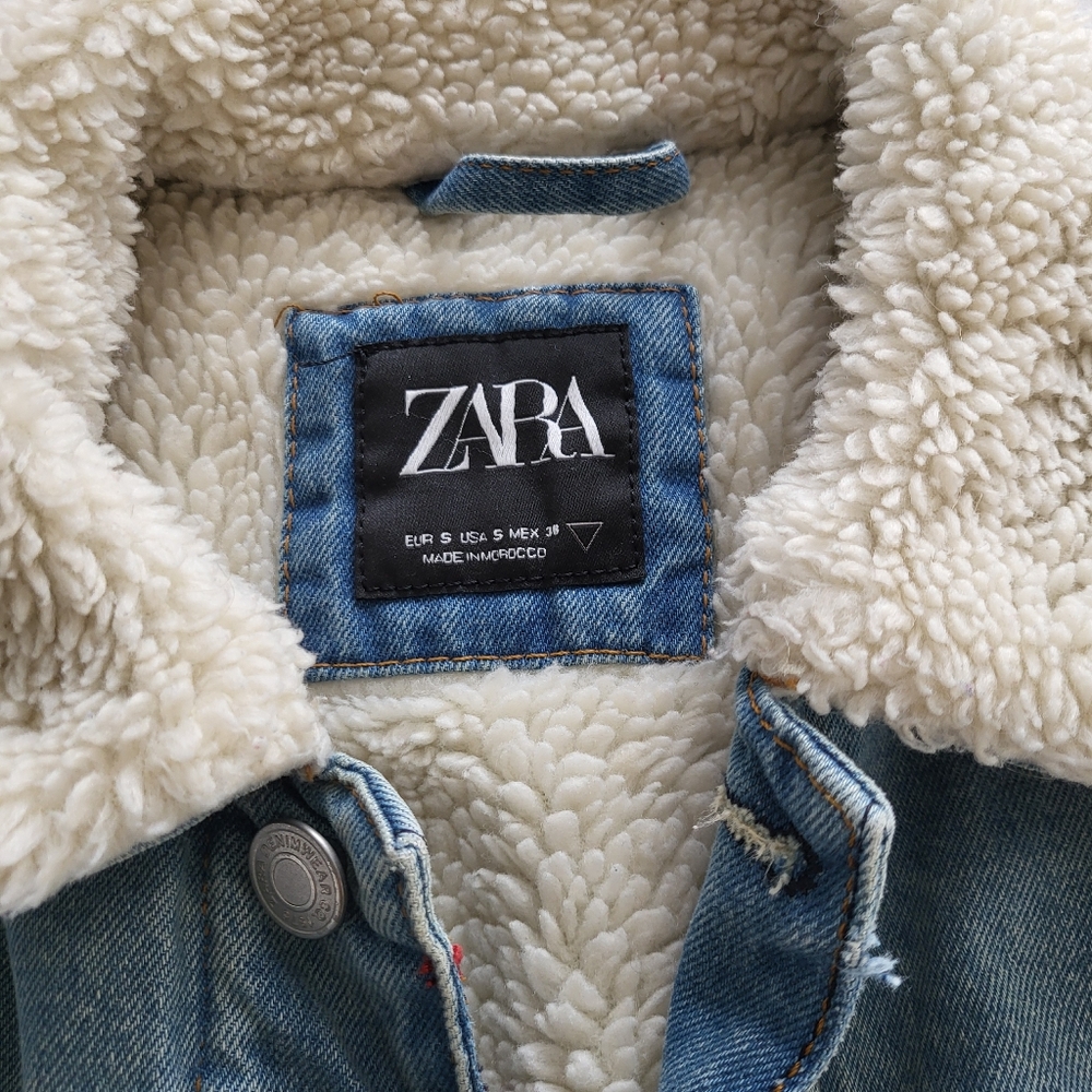 ZARA Light Denim Jacket with Cream Sherpa Lining - Picture 2 of 9